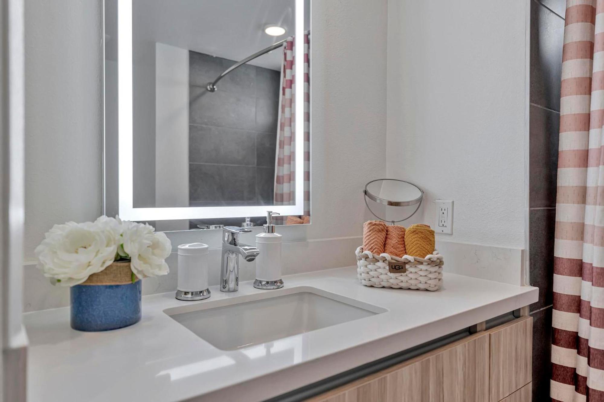 7 Large Down Town Santa Monica Apartment 洛杉矶 外观 照片